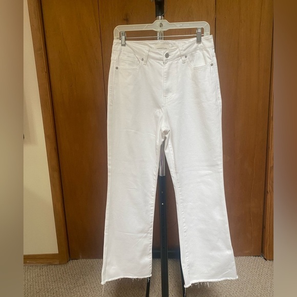 Habitual Denim - Habitual Women's Straight Frayed Wide Leg White Jeans Size 6 NWOT